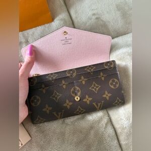 Louis Vuitton Monogram Sarah Wallet